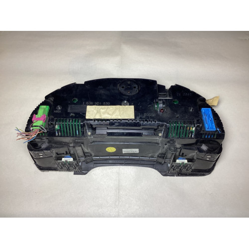 Audi A4 Kilometre Saati Gösterge Paneli 1036901830