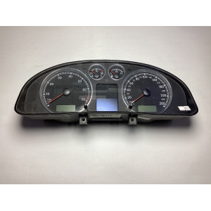 Volkswagen Passat Speedometer Dashboard 3B0920829