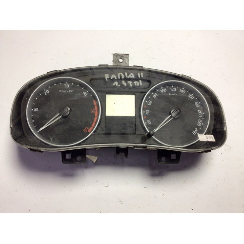 Skoda Fabia 1.9 TDİ Kilometre Saati Gösterge Paneli 5J0920810C