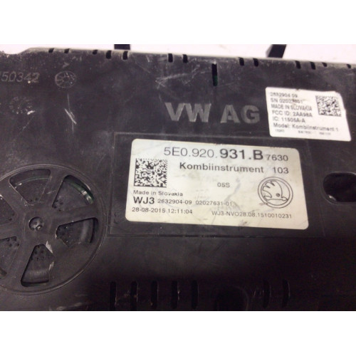 Skoda Octavia  1.6 TDI Kilometre Saati Gösterge Paneli 5E0920931B