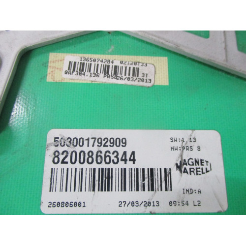 Dacia Logan Sandero Benzinli Kilometre Saati Gösterge Paneli 8200866344