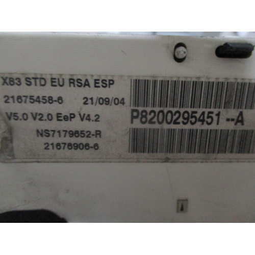 Renault Trafic Opel Vivaro Dizel Kilometre Saati Gösterge Paneli P8200295451-A