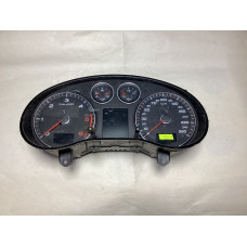 Audi A3 Kilometre Saati Gösterge Paneli 8P0920931S