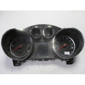 Opel Astra J Dizel Kilometre Saati Gösterge Paneli 13355668