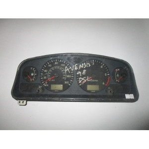 Toyota Avensis Dizel Kilometre Saati Gösterge Paneli 83800-05320