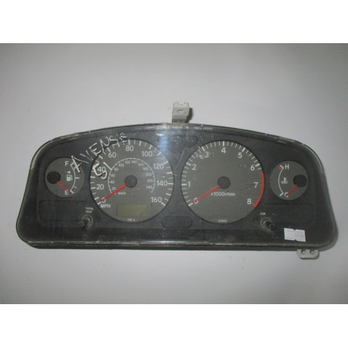 Toyota Avensis Benzinli Kilometre Saati Gösterge Paneli 83800-05390