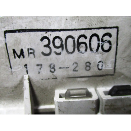  Mitsubishi Galant Benzinli Kilometre Saati Gösterge Paneli MB521496