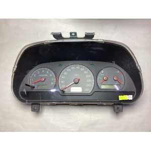 Volvo V40 S40 Gösterge Paneli Kilometre Saati 30889710B SW30887756A