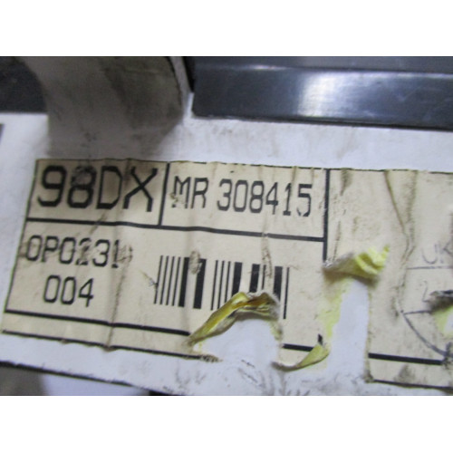  Mitsubishi Carisma Benzinli Kilometre Saati Gösterge Paneli MR308415
