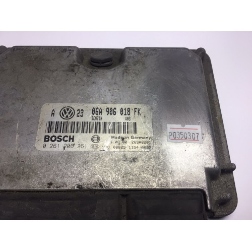 Volkswagen Golf 2.0 Motor Beyni M5.9.2 0261206261 06A906018FK