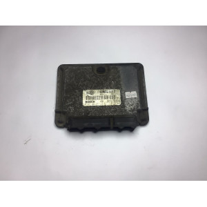 Volkswagen Golf 1.8 Motor Beyni 0261204673 06A906018R