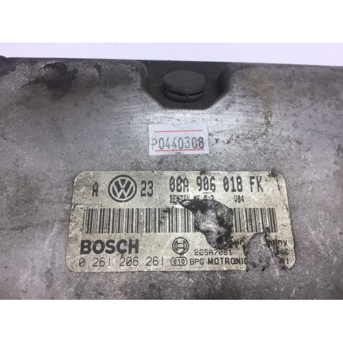 Volkswagen Golf 2.0 Motor Beyni M5.9.2 0261206261 06A906018FK