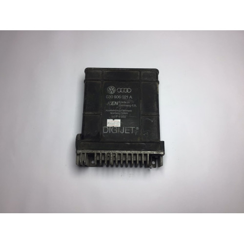 Volkswagen Polo 1.3 Motor Beyni 5WP6002 030906021A