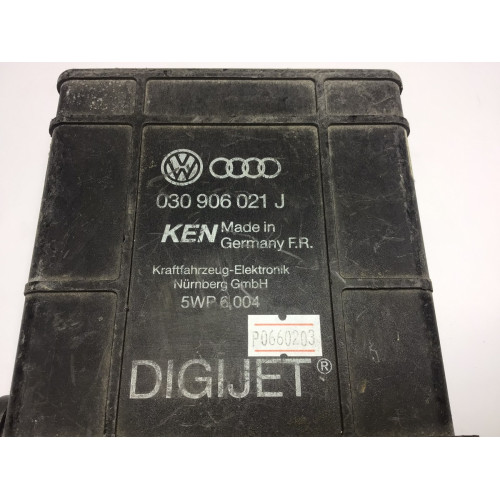 Volkswagen Polo 1.3 Motor Beyni 030906021J