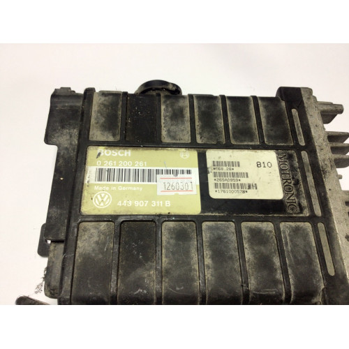 Volkswagen Passat 1.8 Motor Beyni 0261200261 443907311B