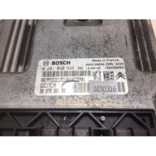 Peugeot 208 1.4 Motor Beyni 0281030545 EDC17C10 9807886180