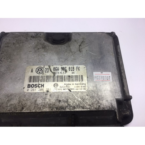 Volkswagen Golf 2.0 Motor Beyni M5.9.2 0261206261 06A906018FK