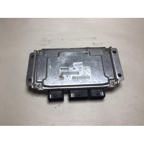 Peugeot 206 1.6 Motor Beyni ME7.4.4 0261207477 9647481580