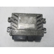 Renault Scenic 1.6 Motor Beyni S118301120 8200272464 8200281218 EMS3134