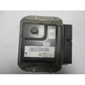 Opel Astra J 1.7 Motor Beyni 55579893 MB275700-1011