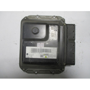 Opel Astra J 1.7 Motor Beyni 55579893 MB275700-1011