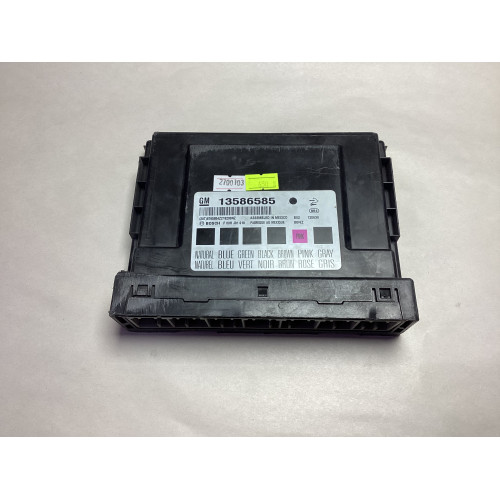 Opel İnsignia BCM Kontrol Beyni 13586585 F00HJ01010