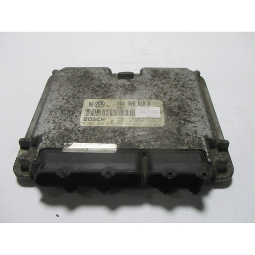 Volkswagen Golf 1.8 Motor Beyni 0261204673 06A906018R