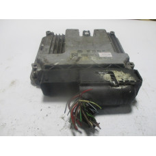 Volkswagen Golf 2.0 Motor Beyni MED9.5.10 0261S02155 06F906056DN
