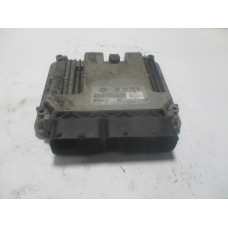 Volkswagen Passat 2.0 Motor Beyni MED9.5.10 0261S02098 06F906056DH