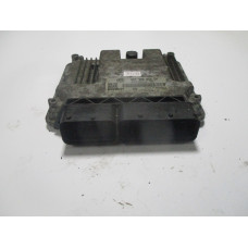 Volkswagen Touran 2.0 Motor Beyni MED9.5.10 0261S02247 06F906056EM
