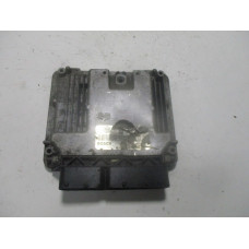 Volkswagen Jetta 2.0 Motor Beyni Med9.5.10 0261S02156 06F906056DP
