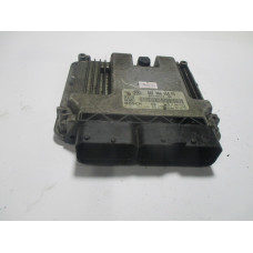 Volkswagen Golf 2.0 Motor Beyni MED9.5.10 0261S02264 06F906056FG