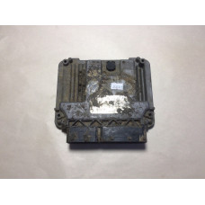 Volkswagen Golf Motor Beyni 03C906027BA 0261S05812