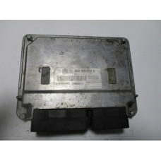 Volkswagen Passat 2.0 Motor Beyni 5WP4004302 06B906033G