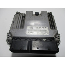 Volkswagen Passat 2.0 Motor Beyni MED9.5.10 0261S02098 06F906056DH