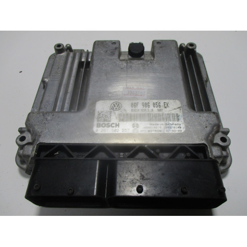 Volkswagen Golf 2.0 Motor Beyni 0261S02257 06F906056EK Med9.5.10 