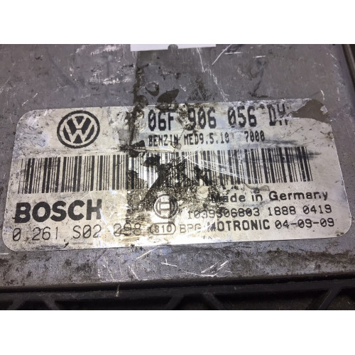 Volkswagen Passat 2.0 Motor Beyni MED9.5.10 0261S02098 06F906056DH
