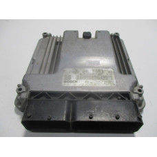 Volkswagen Golf 5 Motor Beyni MED9.1 0261S02470 1K0907115Q