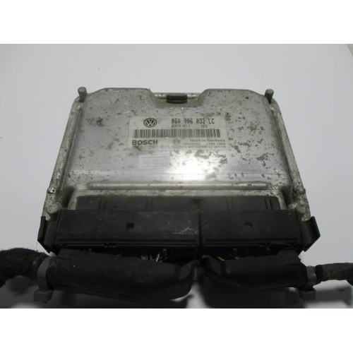 Skoda Octavia Motor Beyni 06A906032LC 0261207819 Me7.5