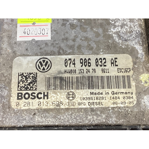 Volkswagen Crafter Transporter 2.5 TDI Motor Beyni 074906032AE 0281013698 EDC16CP