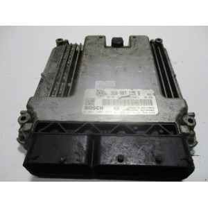 Volkswagen Passat 2.0 Motor Beyni MED9.1 0261S02333 3C0907115Q