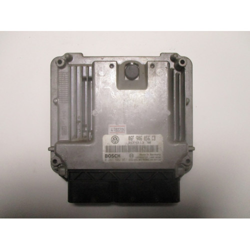 Volkswagen Golf 1.9 Motor Beyni MED9.5.10 06F906056CB 0261S02051