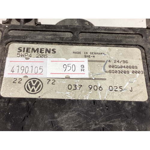 Volkswagen Golf 3 Motor Beyni 037906025J