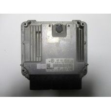 Volkswagen Golf Motor Beyni MED9.5.10 06F906056HD 0261S02389 