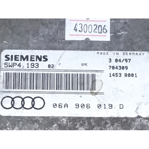 Audi A3 1.6 Motor Beyni 5WP419302 06A906019D