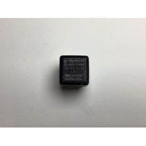 Mitsubishi Toyota Güç Rölesi MB629080 156700-0110