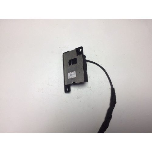 BMW E90 E91 E92 Anten Amplifikatörü 920229001 84506828461-02