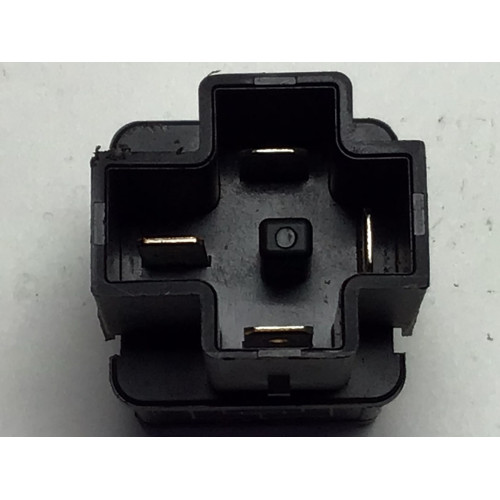 Mazda 2 4 Pinli Röle V23134-B52-X379