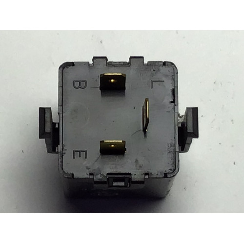 Hyundai Accent H100 Sinyal Flaşör Rölesi 95550-39000