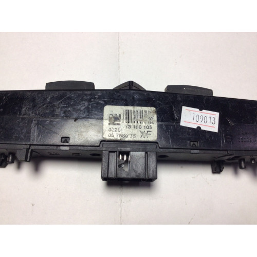 Opel Astra H Zafira B Dörtlü Flaşör Düğmesi 13100105 03758075
